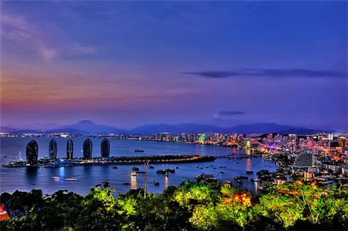 保定动车站有什么景点（保定动车站有什么景点吗）